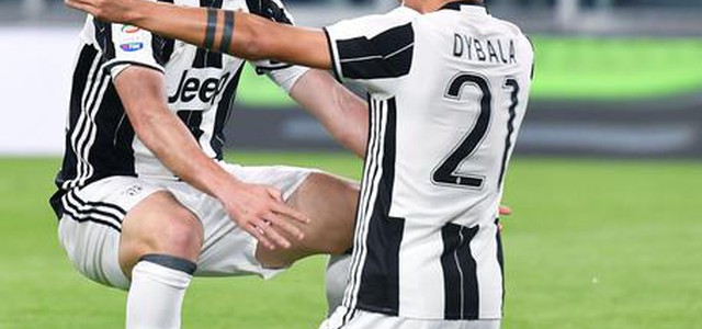 Serie A: Juventus Chievo 2-0, doppietta di Higuain