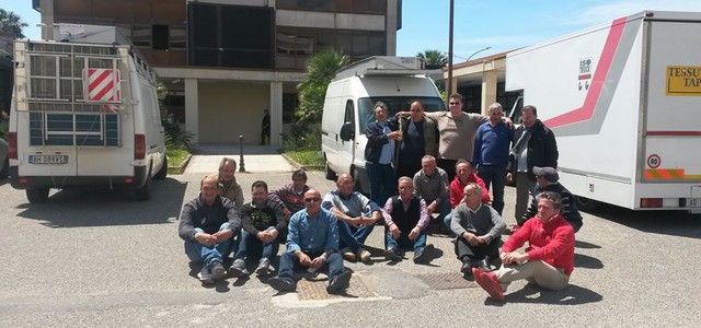 Protesta dei commercianti ambulanti dei mercatini settimanali della città