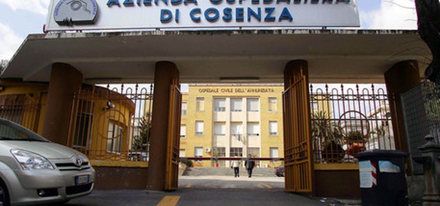Auto travolge e uccide una ragazza a Rende