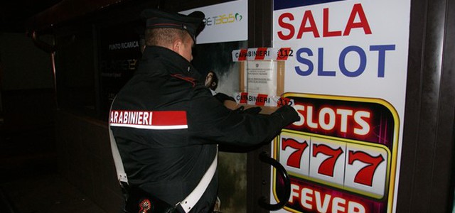 Sospensione dell’attività per una sala giochi