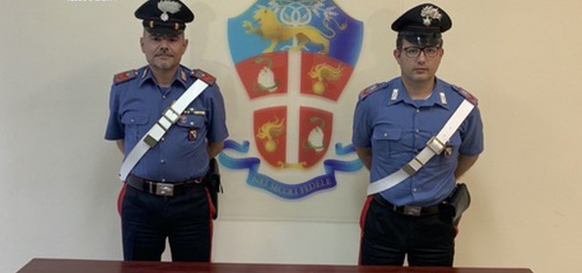Trovato in possesso di un fucile modificato, arrestato