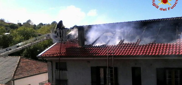 Incendio accidentale su tetto