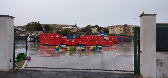 CENTRO COMUNALE DI RACCOLTA, CIRCA 60 CONFERIMENTI AL GIORNO, 1350 NEL SOLO MESE DI OTTOBRE DA PARTE DI UTENZE DOMESTICHE