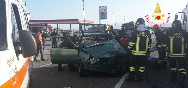 Incidente sulla S.S. 106 nel Catanzarese, due feriti