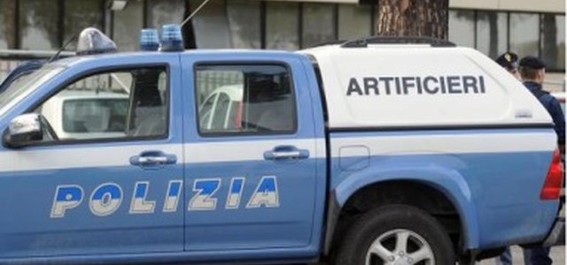 Detenzione abusiva di articoli pirotecnici e cessione illegale di prodotti esplosivi, due denunce