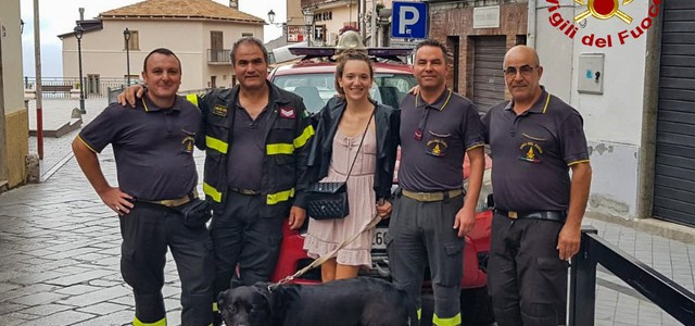 Vigili del Fuoco soccorrono ragazza che si era smarrita