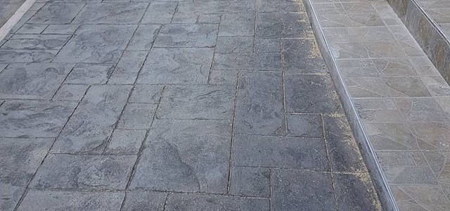 Proseguono a ritmo spedito i lavori di rifacimento dei marciapiedi in via Antonio Migliaccio