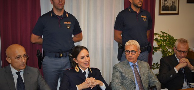 Comune di Crotone indagato per affidamento piscina comunale