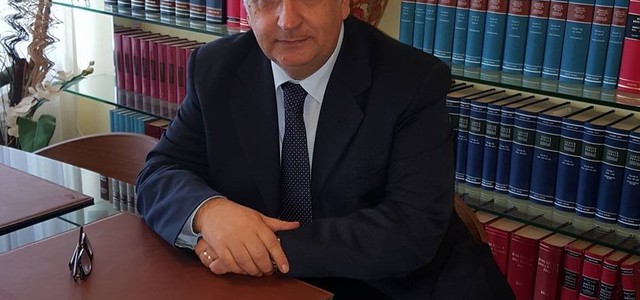 Pignoramento sul conto del Catanzaro, legale del dott. Gualtieri: "Giunge dopo due anni"