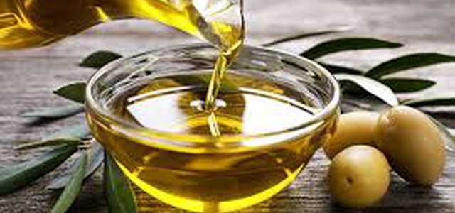 Coldiretti: Calabria prezzo dell’olio di oliva in caduta libera (- 40%) e depositi pieni . Occupazione in calo