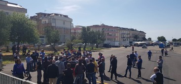 Mercato Lido, le misure non corrispondono: ambulanti "No Food" pronti a chiedere i danni