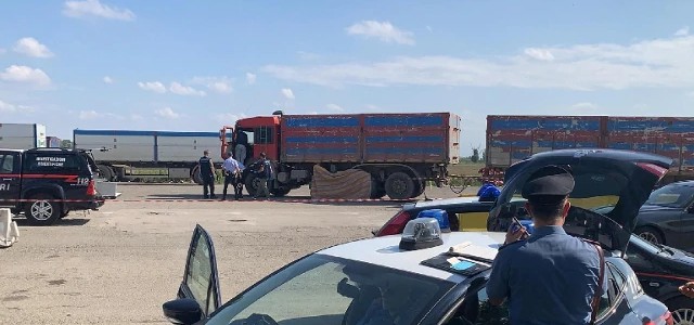Camionista muore travolto da altro tir dopo una lite nel Bolognese, indagato calabrese