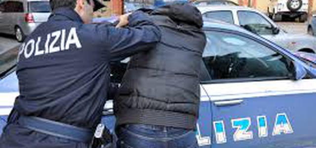 La Polizia arresta un pluripregiudicato per  furto in abitazione  di Viale Isonzo