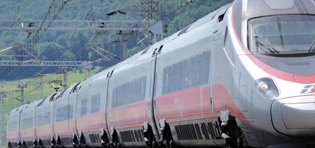Oliverio presenta nuova linea aeroporto-stazione Lamezia-Catanzaro