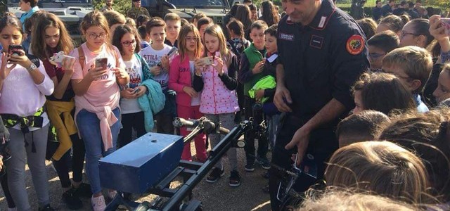 La forza di Babylandia: militari, civili e associazioni accolgono circa 700 studenti