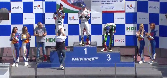 Il calabrese Simone Iaquinta sulla vetta della Carrera Cup Italia