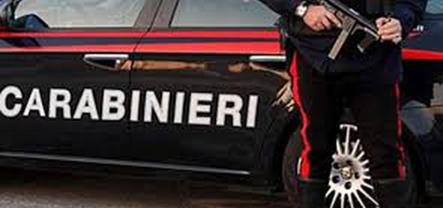 Flash: Catanzaro, si toglie la vita con pistola