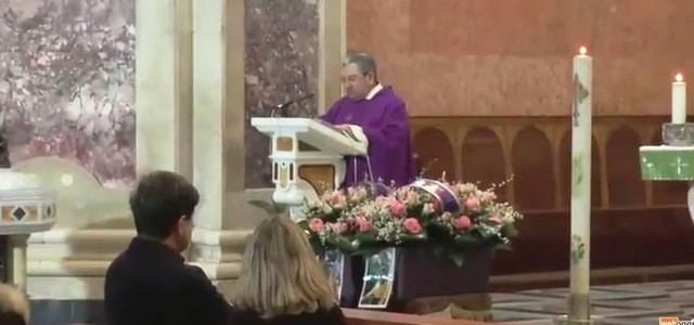 A Catanzaro i funerali di Maria ed Elisabetta, presente "Chi l'ha Visto?" (VIDEO)