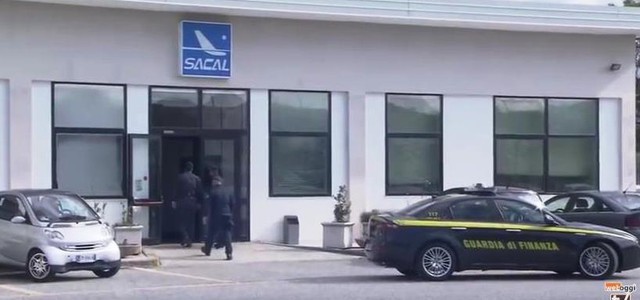 Arresti Sacal, perquisizione della Guardia di Finanza nella sede della società (VIDEO)