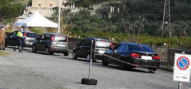 Covid, nuovo ceppo : due persone di rientro dall'Inghilterra sottoposte a controlli in Calabria