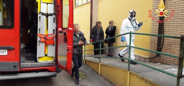 Sostanza chimica versata nella notte all''Istituto tecnico Maresca Ferraris Petrucci (FOTO)
