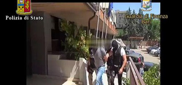 Terrorismo, fermato a Bari un foreign fighter ceceno: "Pronto ad immolarmi"