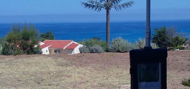  Campi elettromagnetici: i controlli Arpacal d'estate non vanno in vacanza