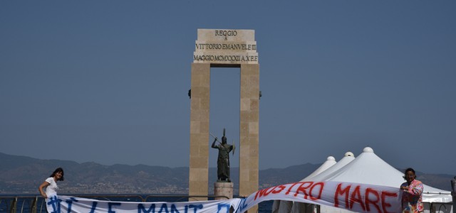 all'Arena di Reggio Calabria un'altra tappa del Tour 2017 di #Giù le mani dal nostro mare