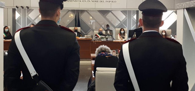 Violenza di gruppo su minorenne, confermate sei condanne