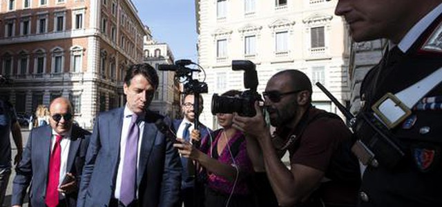 Governo M5S-Lega, la svolta: Cottarelli rimette il mandato