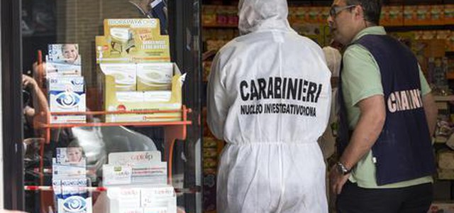 Rapina contro farmacia, bottino 2000 euro