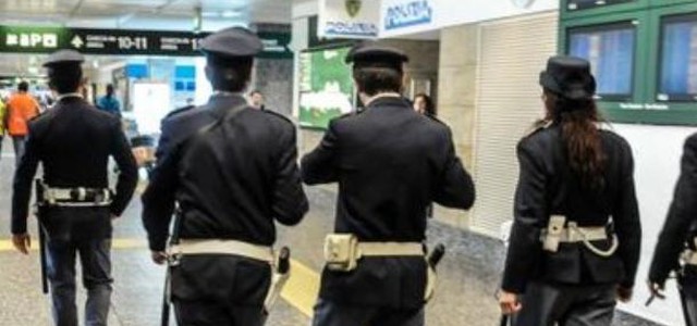 Emigrante 75enne fermato all'aeroporto - in valigia munizioni detenute illegalmente