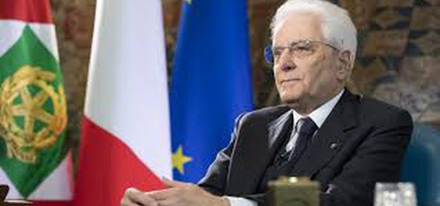 Mattarella: "L'Unione Europea non ostacoli l'Italia"