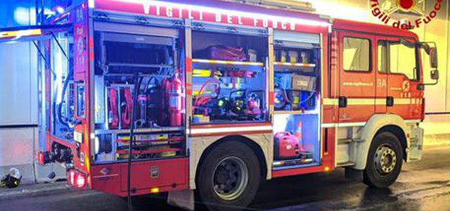Incendiato stabilimento balneare a Cetraro