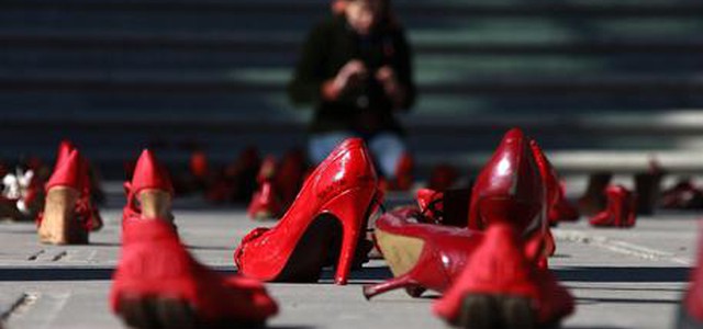 Femminicidio: uccide la convivente e si costituisce
