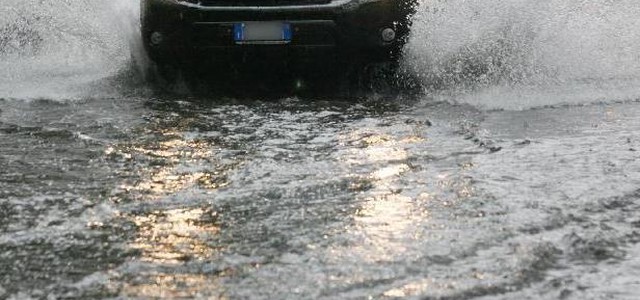 Maltempo, frana sull'A2 nel Reggino