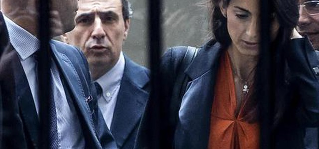 Raggi indagata con Romeo, firmò delibera della nomina