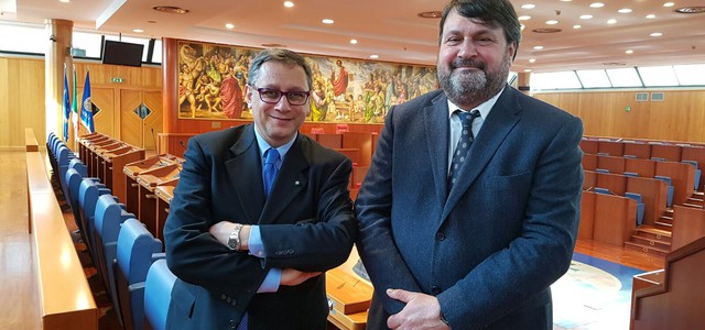 Marziale: "L'infanzia non ha bisogno di eroi straordinari"
