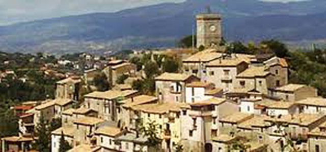 Mendicino sigla il gemellaggio con Caserta