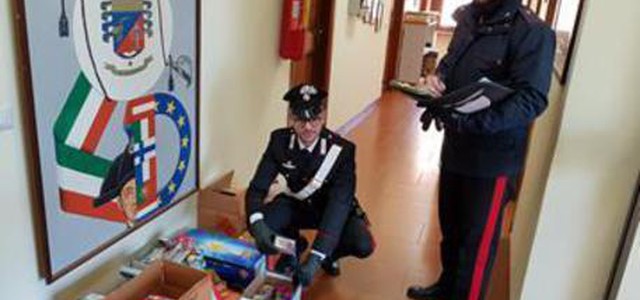 Sequestrati 60 chili botti illegali