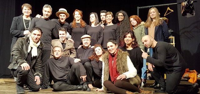 Maschere e follia nell'originale “Uomo e galantuomo” di Antonio Caponigro