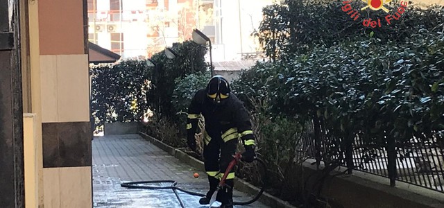 Panico a Soverato, in fiamme l'ambulatorio di neuropsichiatria infantile