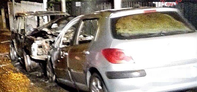 In fiamme due auto nel Catanzarese