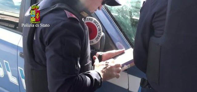 Beccati a fare spese fuori dai loro comuni e denunciati.