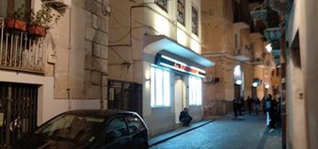 Centro storico, isola pedonale notturna anche domani