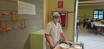 ANCHE IN QUESTE FESTE NATALIZIE LA CUCINA DI SIARC PORTA UN PASTO CALDO AGLI AMMALATI DEGLI OSPEDALI CALABRESI.