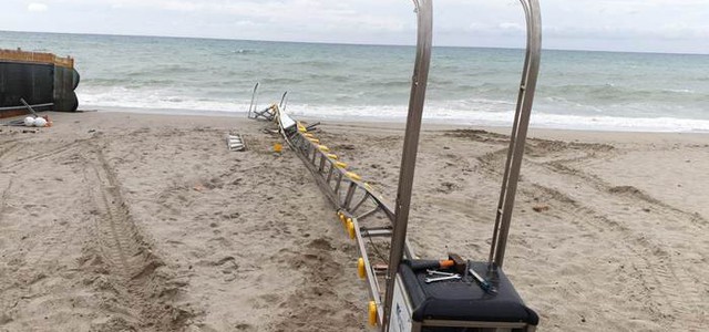 Il maltempo danneggia la passerella per disabili del Valentino Beach Club - il Comune interverrà per la riparazione