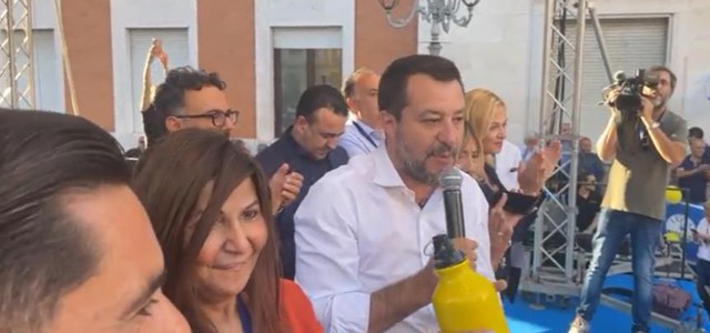 Politiche, Salvini a Crotone: "La Calabria ha bisogno di infrastrutture"