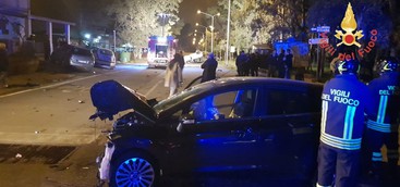 Incidente nella notte nel Catanzarese, cinque feriti