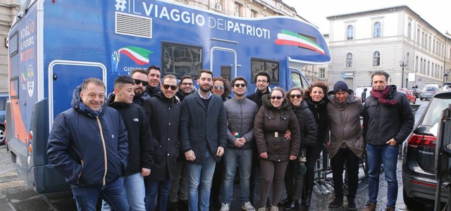 Il camper di Gioventù Nazionale giunto a Catanzaro
